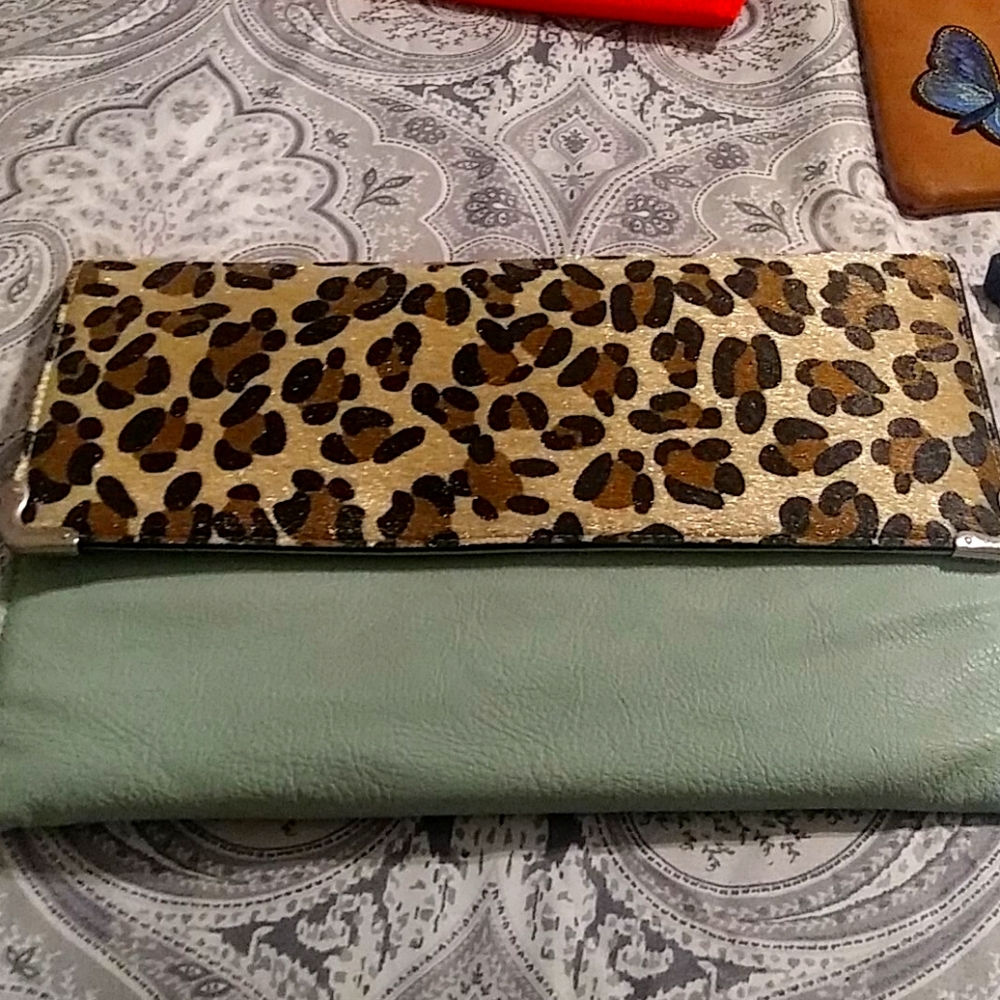 Hand totes